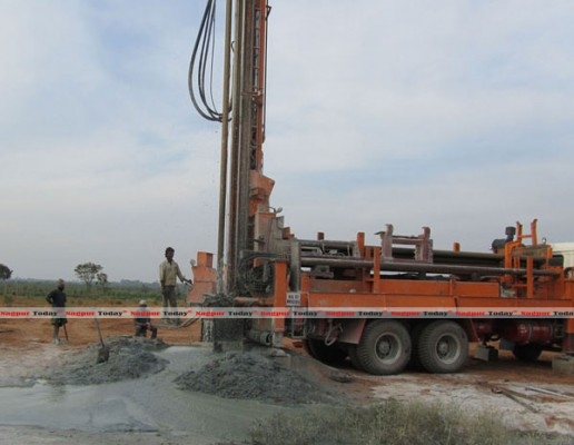 digging bore well