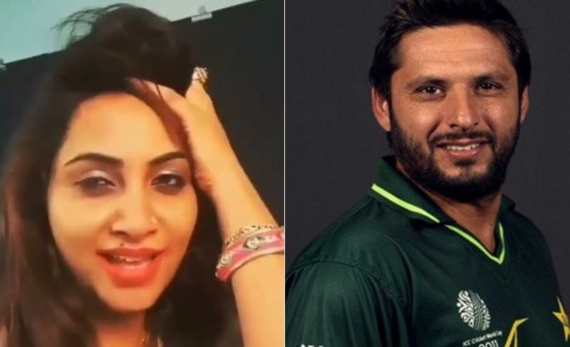 WATCH: Drunk Arshi Khan’s love song for Shahid Afridi is going viral
