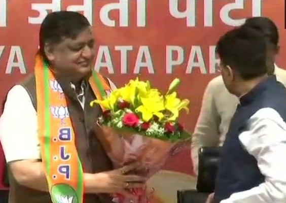 SP's Naresh Agarwal joins BJP