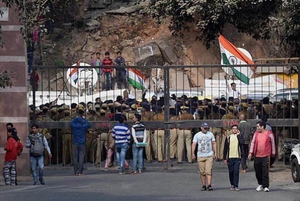 JNU Students