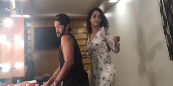 Watch As Sizzling Nora Fatehi Twerks And Applies Makeup To An Epic Track -  Nagpur Today : Nagpur News