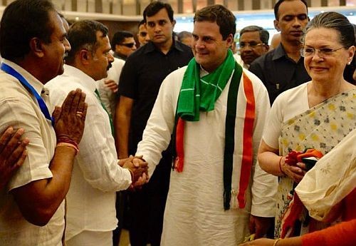 Rahul Gandhi and Sonia Gandhi in Bengaluru