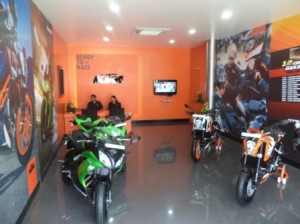 khandagiri ktm showroom