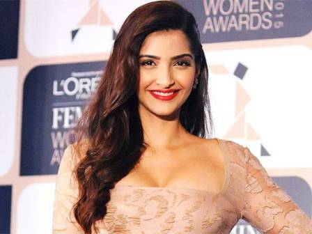 Sonam Kapoor To Appear In Coldplay S Next Album Nagpur Today Nagpur News sonam kapoor to appear in coldplay s