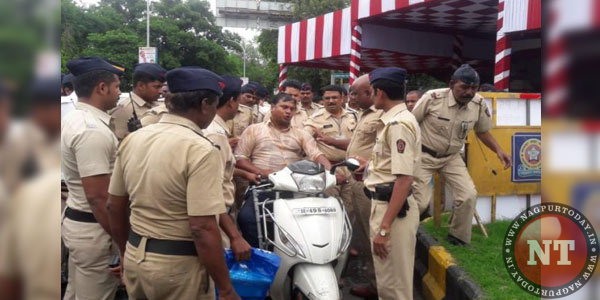 Man tries to kill self outside Nagpur Vidhan Bhavan complex