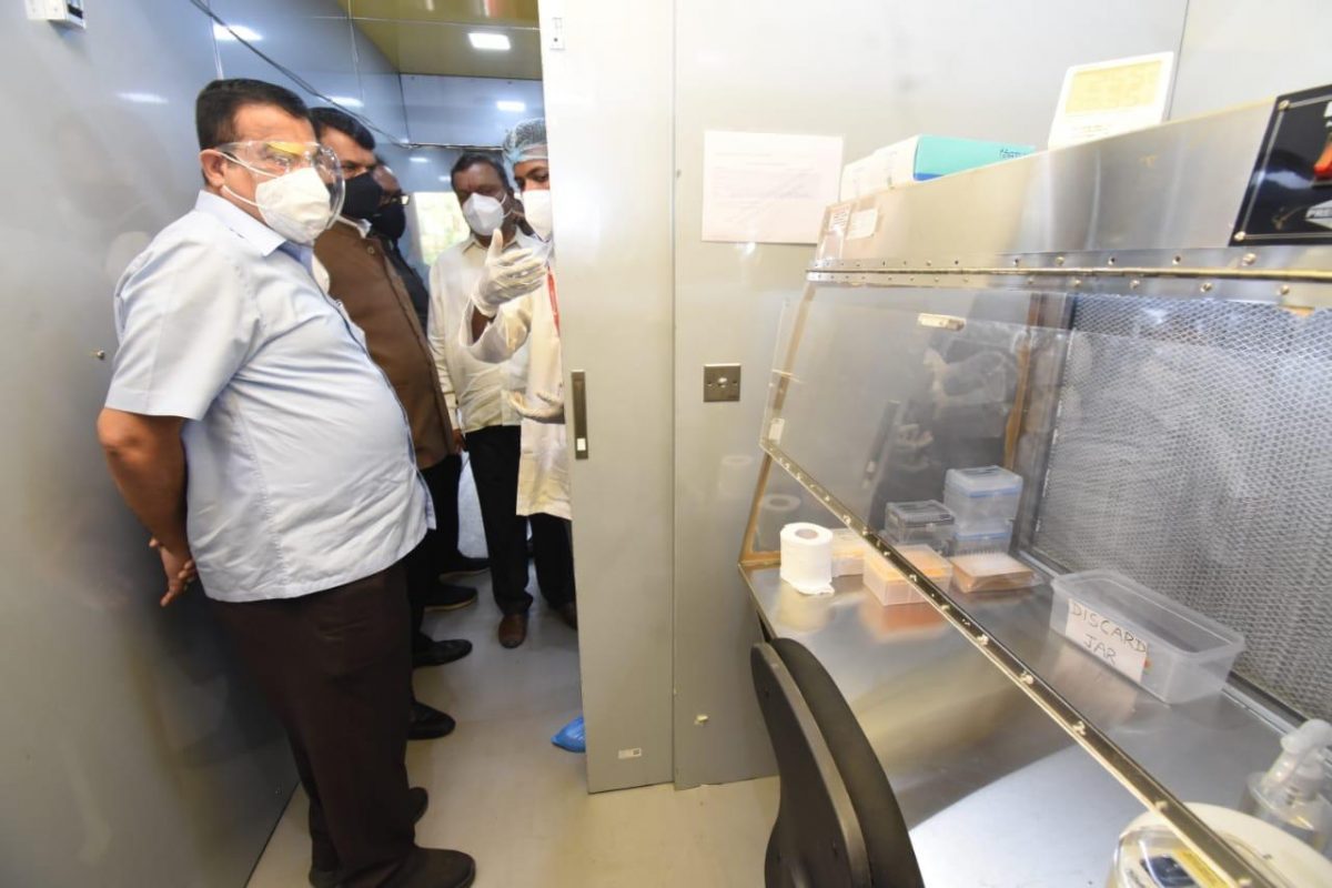 Covid19 Nitin Gadkari inaugurates mobile testing lab in Nagpur Nagpur