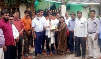 बसपा पक्षनेता जितेंद्र घोडेस्वार यांचा सत्कार
