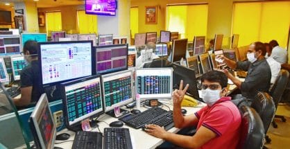 Sensex rallies 478 pts; Nifty ends above 18,000