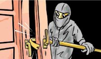 Two men barge into house, rob woman in Manish Nagar