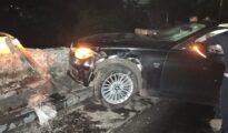 Speeding BMW rams into Ajni Bridge