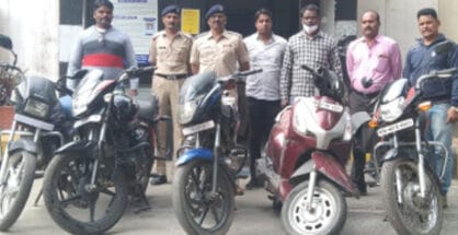 MIDC पुलिस के हाथ लगे वाहन चोर, चोरी की 5 गाड़ियां जब्त