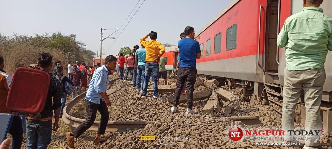 vervolging Besmettelijk ontgrendelen Derailment at Nashik hits traffic, many trains cancelled, diverted in Nagpur  Division - Nagpur Today : Nagpur News