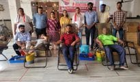 केंद्रीयमंत्री नितीन गडकरी यांच्या वाढदिसाच्या निमित्याने भाजयुमोच्या माध्यमातुन महिनाभर रक्तदान शिबिरे