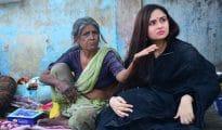 Adv Manjeet Kaur Matani distributes food packets among poor in Sadar