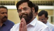 एकनाथ शिंदे होंगे सीएम, फडणवीस बोले- सरकार से बाहर रहूंगा