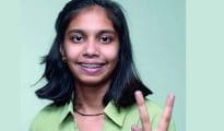 नागपुरातील सेंट पॉल ज्युनिअर कॉलेज येथील विद्यार्थिनी उर्वी शाहा नागपुरात टॉप