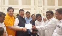 गोंदिया: धान खरीदी बंद होने से, किसानों के घरों में सड़ रहा धान