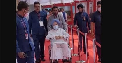 Dr Manmohan Singh votes