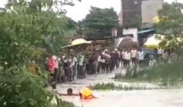 पवनी video : ट्यूशन जा रहा बालक , उफनते पुल को पार करते  तेज बहाव में बहा