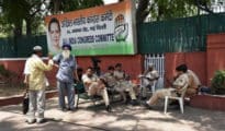 Cong says police not allowing media to enter party hq