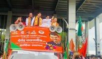 Video: Dy CM Devendra Fadnavis receives rousing welcome in Nagpur
