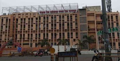 उम्र की सीमा बढ़ाए पर वरिष्ठ नागरिकों को दे रियायत