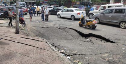Road caves in at Lokmat Square in Nagpur