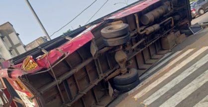 ST bus overturns at Katol Naka as tanker jumps traffic single in Nagpur