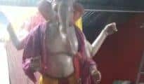 Video: Ganpati idol stands to shower blessings on devotees  after feet are touched!