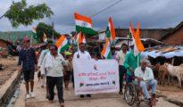 ग्रामीण आदिवासी समाज विकास संस्थान ने निकाली तिरंगा रैली