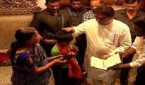 ‘Little Fan` surprises Raj Thackeray at Nagpur, MNS chief says, `FIRST have your breakfast, THEN…`