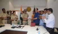 Police return seized stolen revolver to Adv Parchure in Nagpur