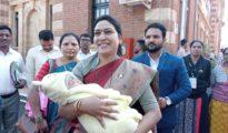 Deolali MLA Saroj Ahire arrives for Nagpur Winter Session with her infant baby