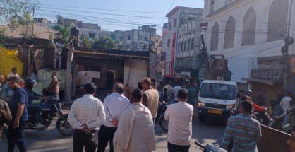 NMC demolishes Karnal Biryani Centre of Muslim Library Canteen at Mominpura
