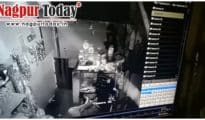 Viral Video: Group of men attack 21-year-old with sharp edged weapons to settle scores in Nagpur