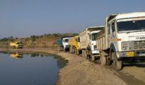 Video Biggest raid: Vehicles, material worth Rs 9.05 cr seized during raid on sand mafia in Wardha