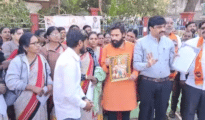 Video: No ‘Hanuman Chalisa’ outside Fadnavis’ office