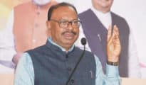 A big political leader will enter BJP on April 25, claims Bawankule