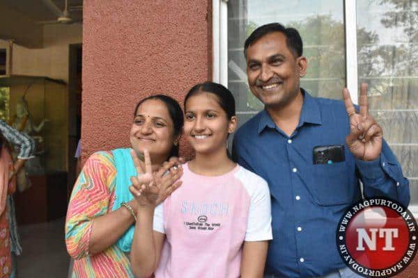 Yashasvi Saboo tops 10th, Ankush Shandiya emerges 12th Science topper from Bhavan’s Vidya Mandir Nagpur