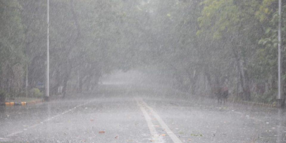 In Pics: Pre-monsoon rain, hailstorm lash Nagpur; bring traffic to standstill, damage crops