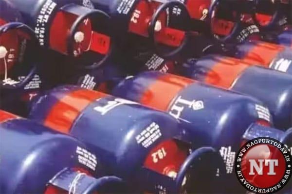 Commercial LPG cylinder price cut by Rs 83.50 from June 1