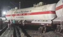 Two wagons of goods train carrying LPG derail in Jabalpur