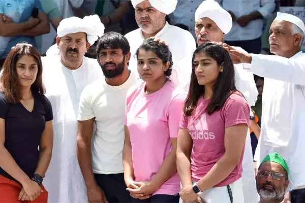 Farmers extend support to protesting wrestlers, to meet President