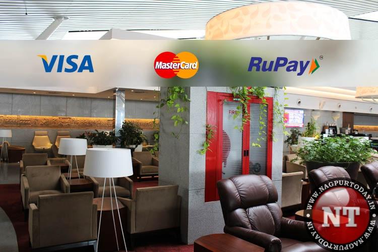 Which credit cards offer the best airport lounge access?