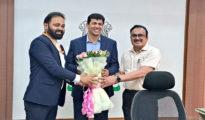 Dr Abhijeet Chaudhari takes charge as NMC Commissioner