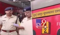 जयपुर एक्सप्रेस में फायरिंग करने वाले RPF जवान को मुंबई के बोरीवली पुलिस स्टेशन लाया गया