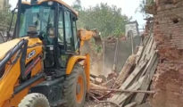 Locals demolish murder accused’s house in Beltarodi, Nagpur; CP transfers PI