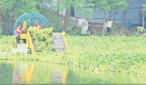 NMC gets ‘Jal Dost’ to get rid of weeds from Ambazari Lake