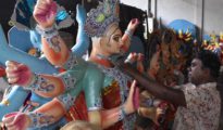 नागपुरात नवरात्रोत्सवाची तयारी अंतिम टप्प्यात ; देवीच्या मूर्त्यांची सजावट सुरु