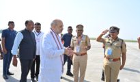 केंद्रीय गृहमंत्री अमित शाह यांचे विमानतळावर स्वागत